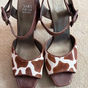 Saks Fifth Avenue giraffe print heels size 8.5